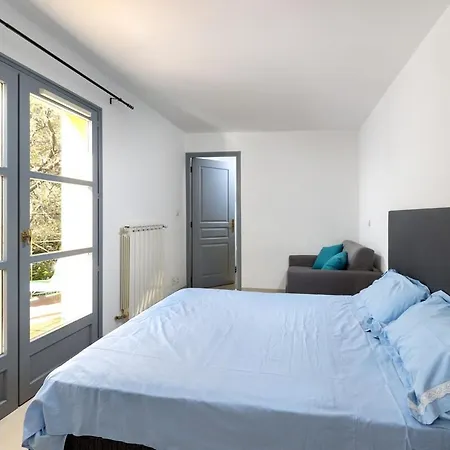 Maison Niçoise, Jardin, Piscine, Parking Double *